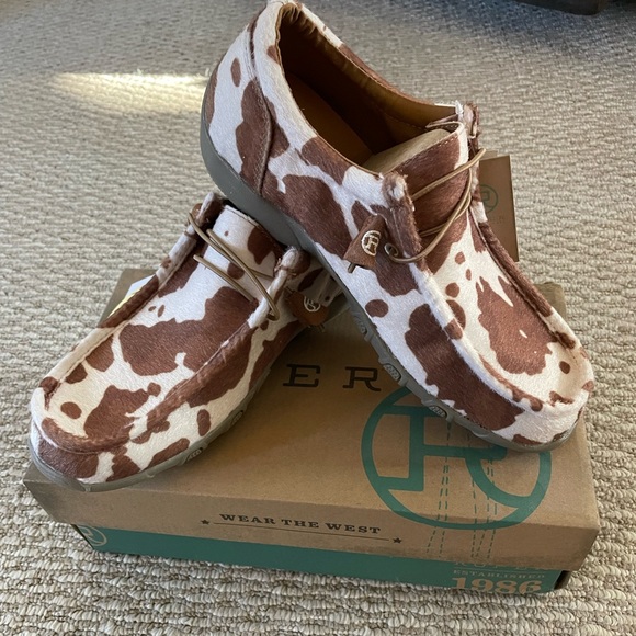 BRAND NEW Roper Moc Shoes - Picture 1 of 5